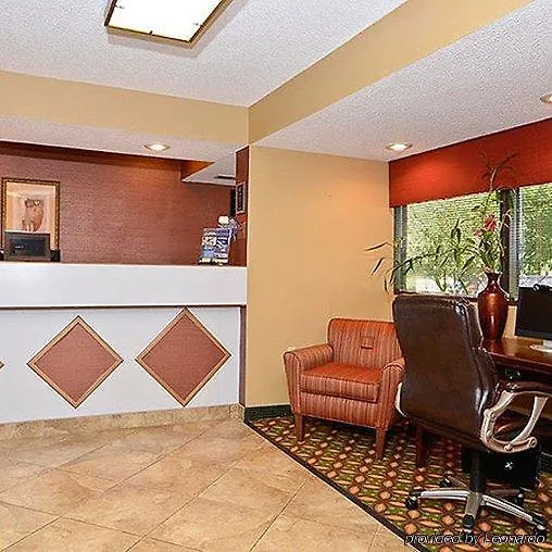 Travelers Inn & Suites - Memphis Hotel